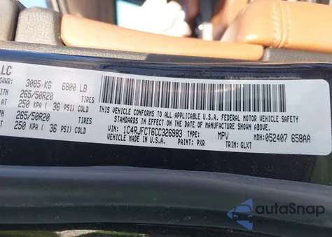 2012 Jeep Grand Cherokee Overland из США, поврежденный, VIN 1C4RJFCT6CC326983